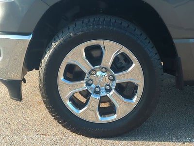 2020 RAM 1500 Big Horn Crew Cab 4x4 5'7' Box