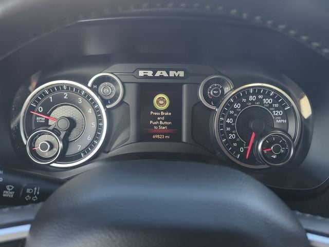 2020 RAM 1500 Big Horn Crew Cab 4x4 5'7' Box