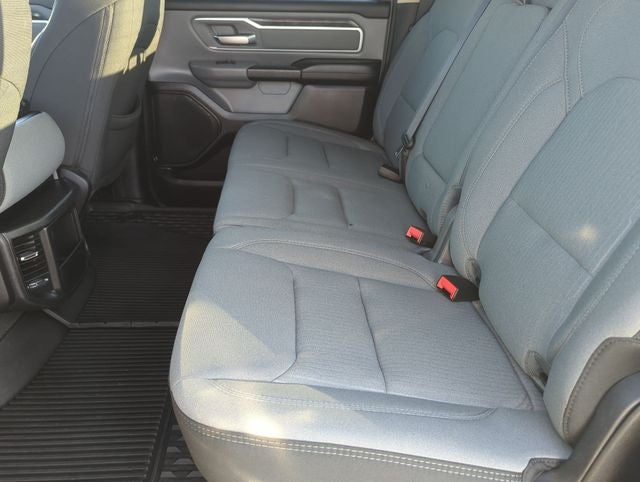 2020 RAM 1500 Big Horn Crew Cab 4x4 5'7' Box