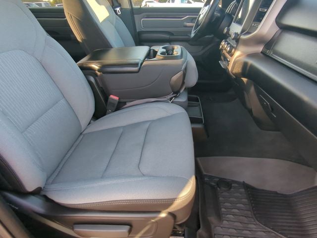 2020 RAM 1500 Big Horn Crew Cab 4x4 5'7' Box