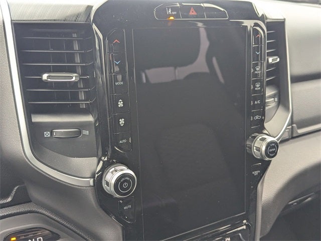 2025 RAM 1500 RAM 1500 BIG HORN CREW CAB 4X4 5'7' BOX