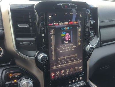 2019 RAM 1500 Laramie Crew Cab 4x4 5'7' Box