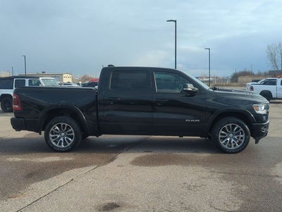 2019 RAM 1500 Laramie Crew Cab 4x4 5'7' Box