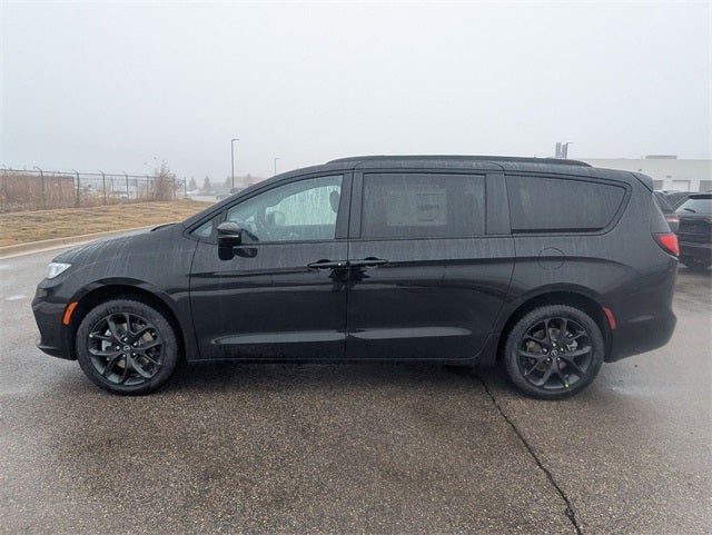 2026 Chrysler Pacifica PACIFICA LIMITED AWD