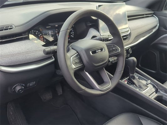 2023 Jeep Compass Latitude Lux FWD in Woodhaven, MI - Feldman Chrysler Dodge Jeep Ram Auto Group