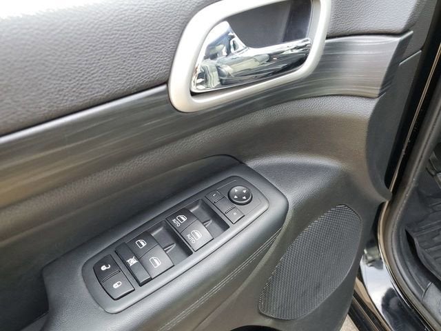 2020 Jeep Grand Cherokee Laredo