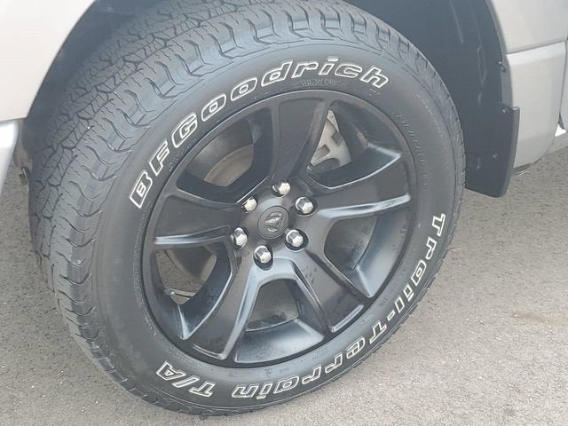 2020 RAM 1500 Big Horn Crew Cab 4x4 5'7" Box