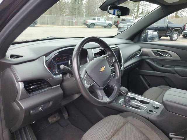 2022 Chevrolet Traverse LT Cloth