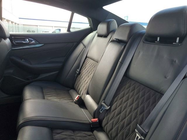 2020 Nissan Maxima SR