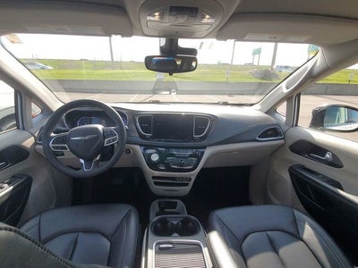 2024 Chrysler Pacifica Hybrid Select