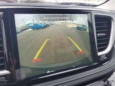 2024 Chrysler Pacifica Hybrid Select