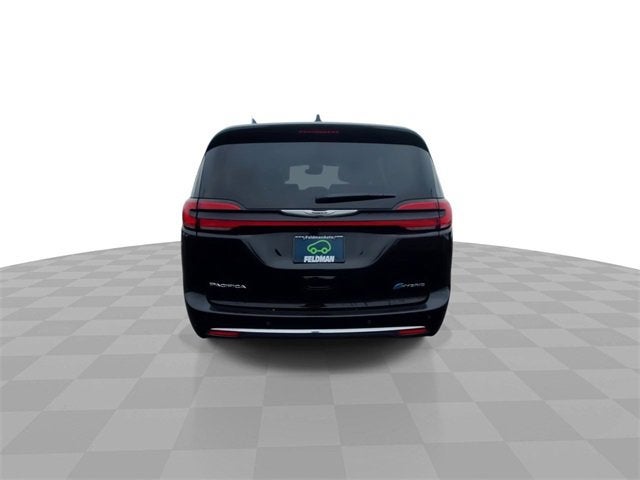 2024 Chrysler Pacifica Hybrid Select