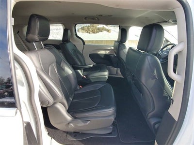 2024 Chrysler Pacifica Hybrid Select