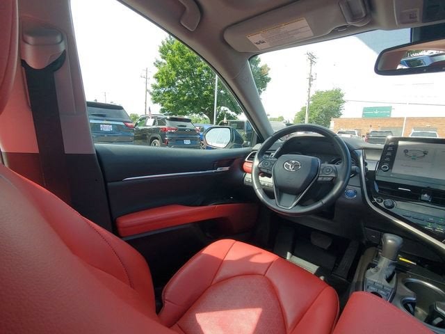 2022 Toyota Camry Hybrid XSE