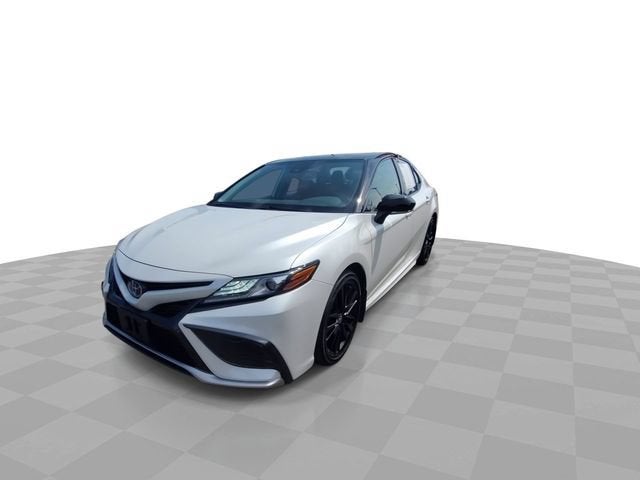 2022 Toyota Camry Hybrid XSE