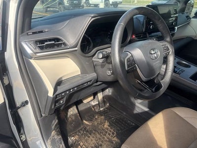 2021 Toyota Sienna XLE