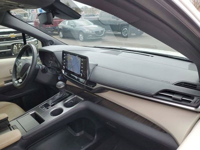 2021 Toyota Sienna XLE