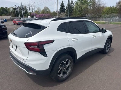 2025 Chevrolet Trax LT