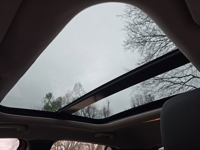 2017 INFINITI QX30 Premium