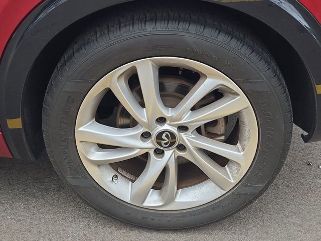 2017 INFINITI QX30 Premium