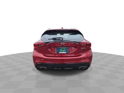 2017 INFINITI QX30 Premium