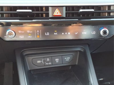 2025 Kia K5 LXS