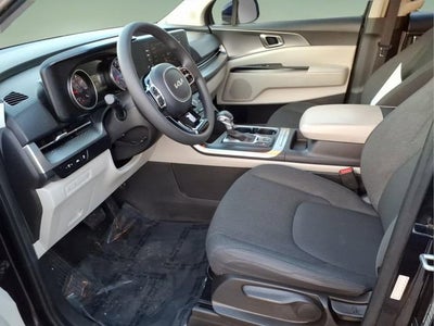 2023 Kia Carnival LX