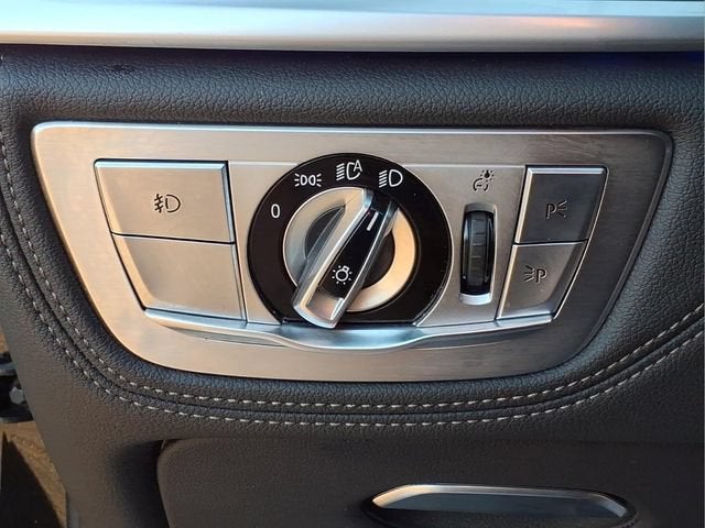 2016 BMW 750i 750i