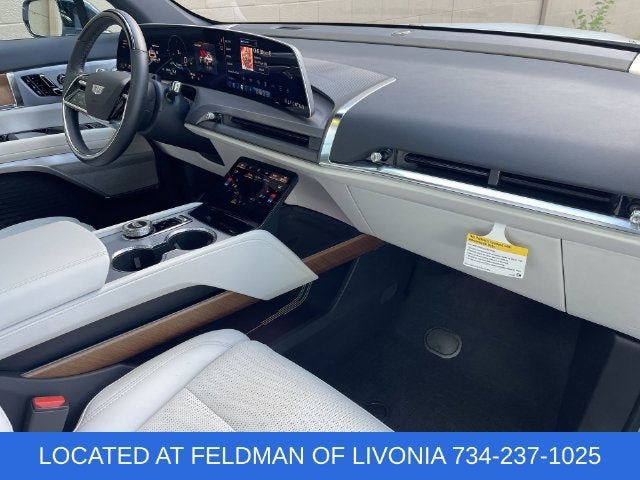 2026 Cadillac VISTIQ Sport