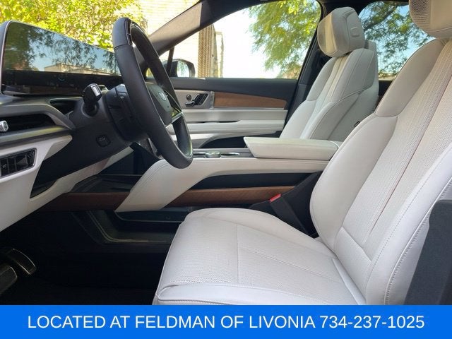 2026 Cadillac VISTIQ Sport