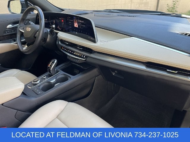 2024 Cadillac XT4 Premium Luxury