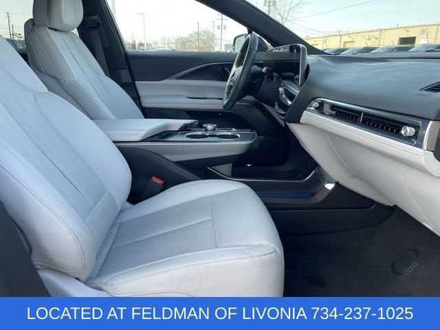 2024 Cadillac LYRIQ Luxury 1