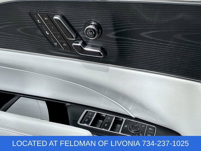 2024 Cadillac LYRIQ Luxury 2