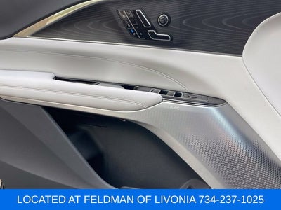 2024 Cadillac LYRIQ Luxury 2
