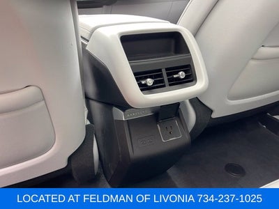 2024 Cadillac LYRIQ Luxury 2