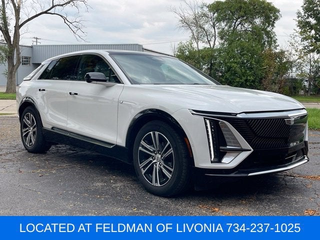 2024 Cadillac LYRIQ Luxury 2