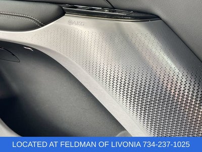 2024 Cadillac LYRIQ Luxury 2