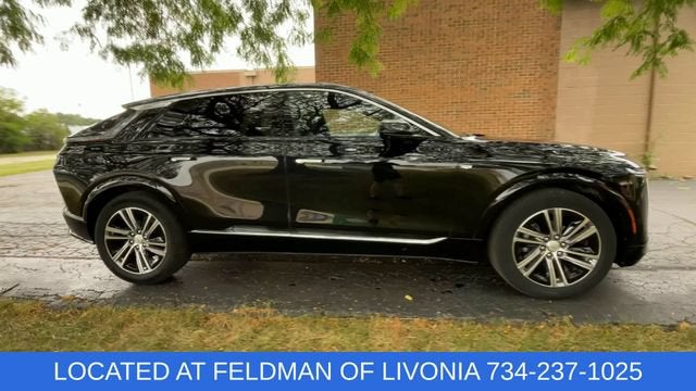 2024 Cadillac LYRIQ Luxury 2