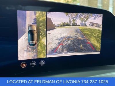 2024 Cadillac LYRIQ Sport 2