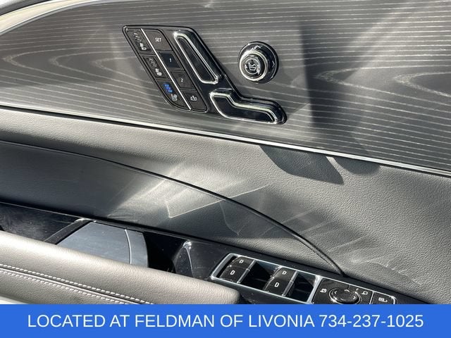 2024 Cadillac LYRIQ Sport 2