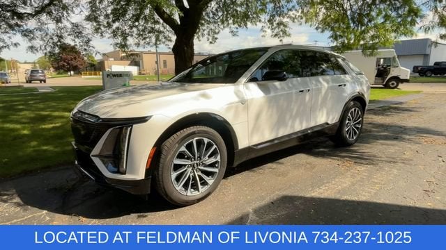 2024 Cadillac LYRIQ Sport 2