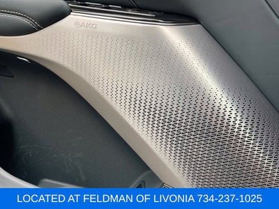 2024 Cadillac LYRIQ Sport 3