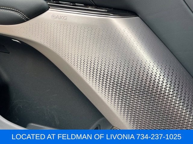 2024 Cadillac LYRIQ Sport 3