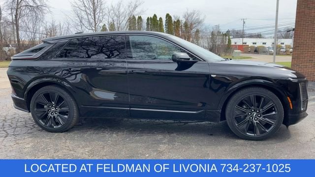 2024 Cadillac LYRIQ Sport 3