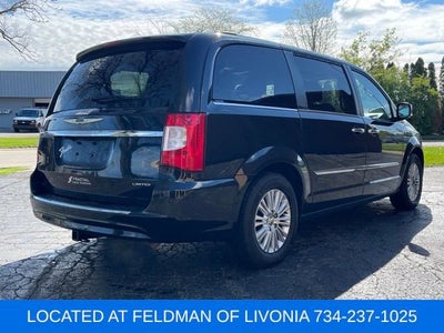 2015 Chrysler Town & Country Limited Platinum