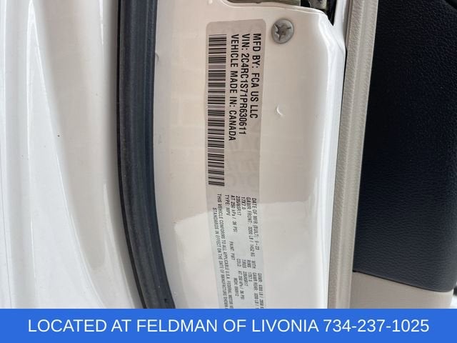 2023 Chrysler Pacifica Hybrid Limited