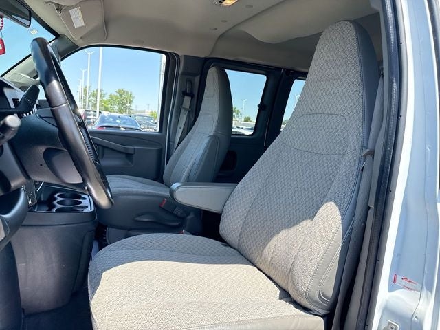 2022 Chevrolet Express 2500 LT Passenger