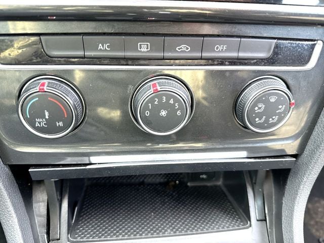 2019 Volkswagen Golf Base