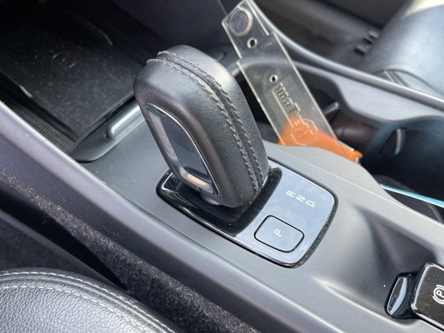2021 Volvo XC40 Momentum