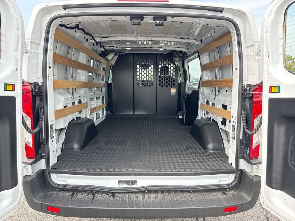 2025 Ford Transit Cargo Van T-250 130" Low Rf 9070 GVWR RWD